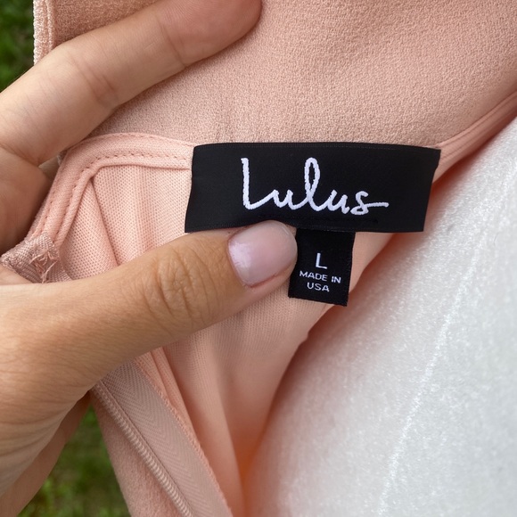 LuLu’s Cape Dress - Picture 4 of 4